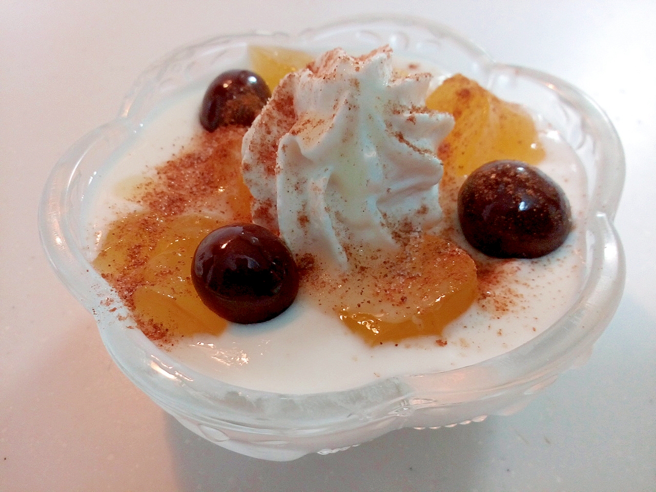 オレンジゼリーとホイップとチョコボールのヨーグルト レシピ 作り方 By ぷ みぃまま 楽天レシピ
