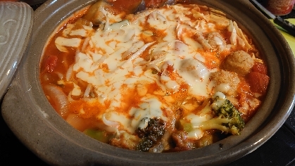 サバ缶とキャベツのトマト鍋