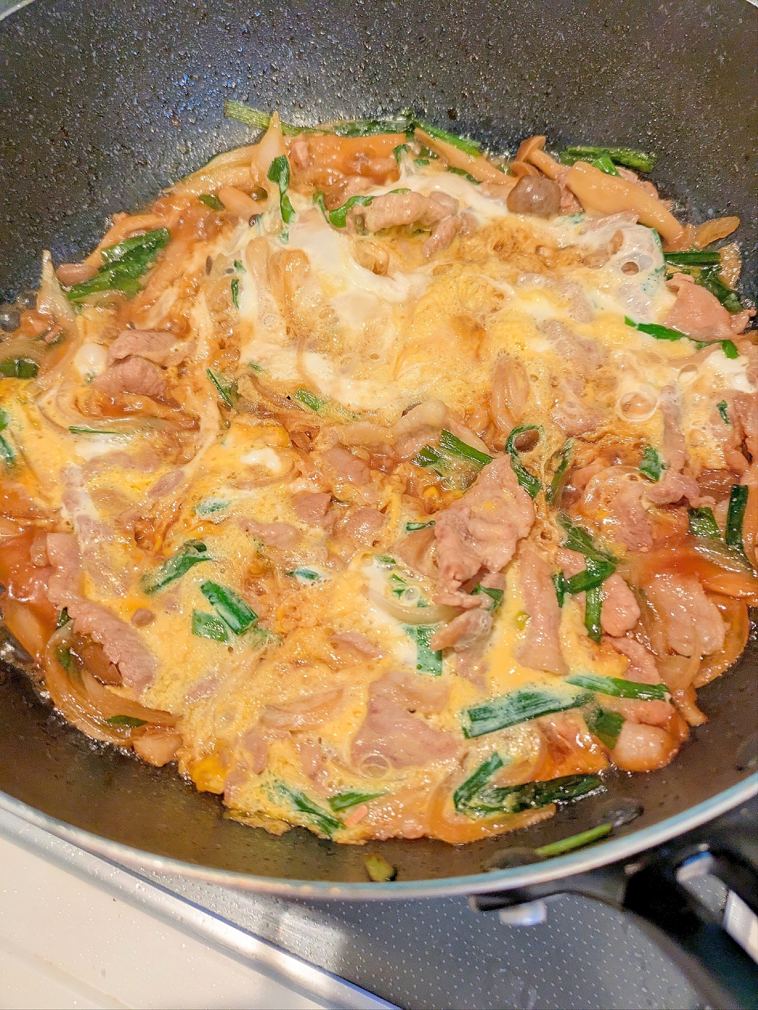 冷蔵庫にある物で玉子とじ
