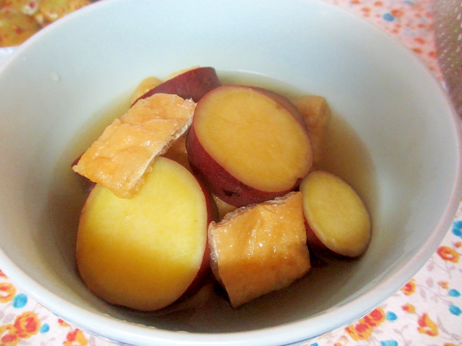 サツマイモと油揚げの煮物