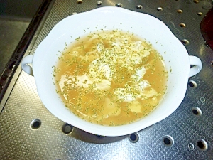フワフワ卵のコンソメスープ