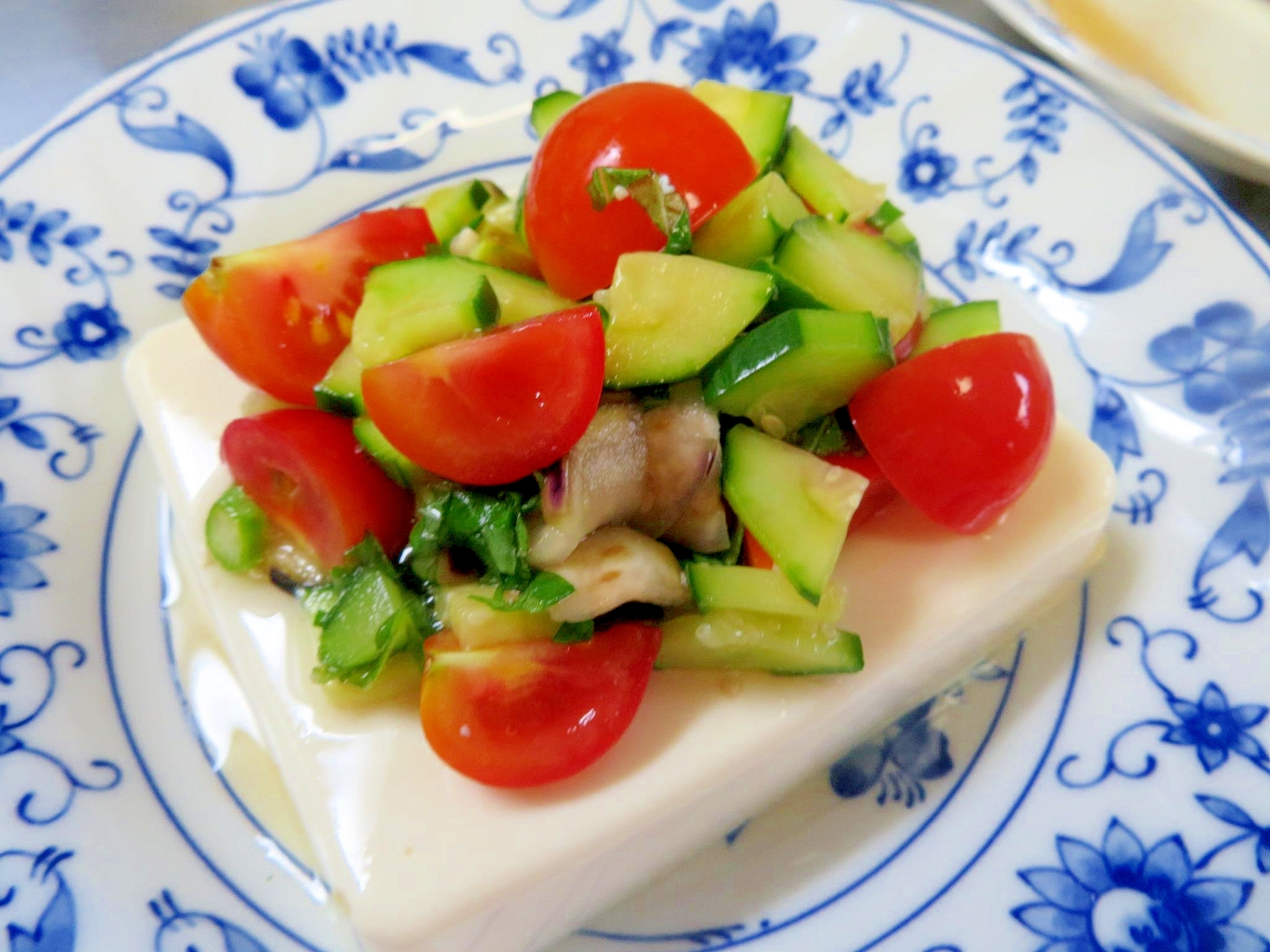 フレッシュ夏野菜の冷や奴