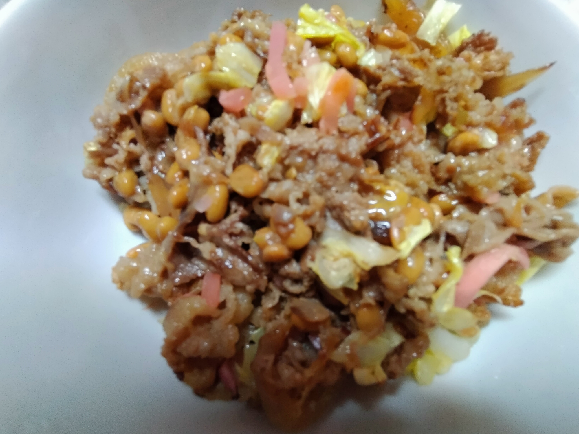 納豆と春キャベツと紅生姜混ぜ牛丼