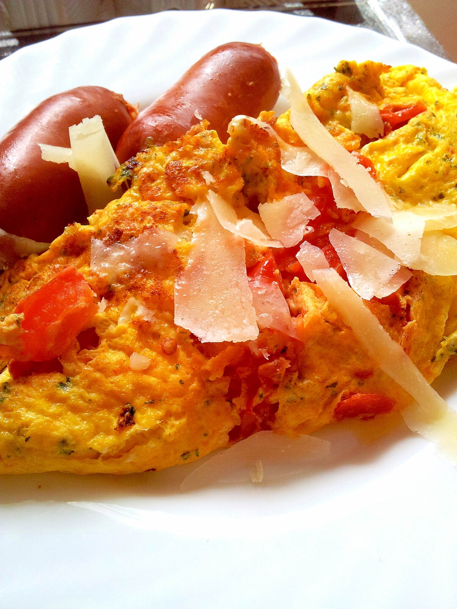 ☆★たっぷりチーズとトマトのオムレツ★☆