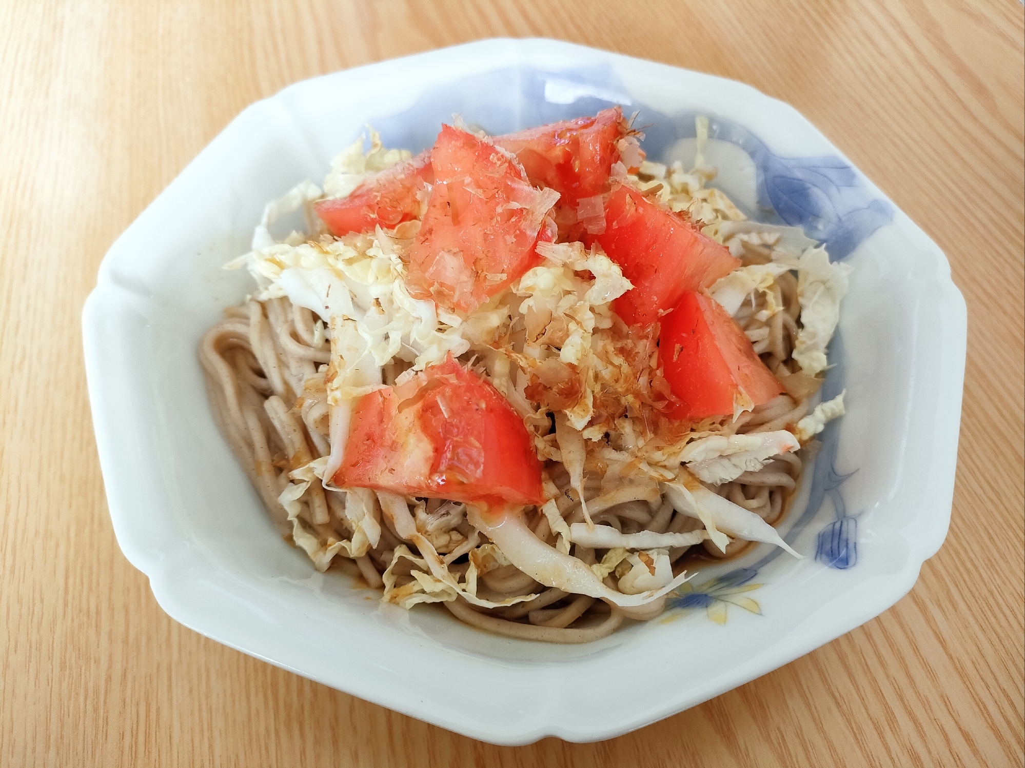 白菜とトマトの冷やし蕎麦