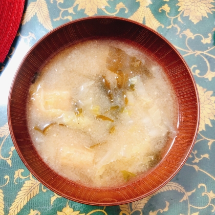 はゆのごはんさんෆ˚*しめじなくてごめんなさい(≧ Д≦*)白菜とわかめで作らせていただきましたﾉᐢ•͈ ᎑•͈ᐢﾉෆ˚*素敵なレシピありがとうございますෆ