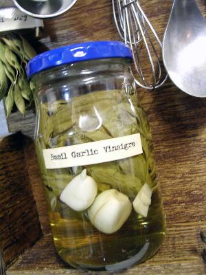 あると便利 バジルビネガー ハーブ酢 レシピ 作り方 By Anis0616 楽天レシピ あると便利 バジルビネガー ハーブ酢 レシピ 作り方 By Anis0616 楽天レシピ