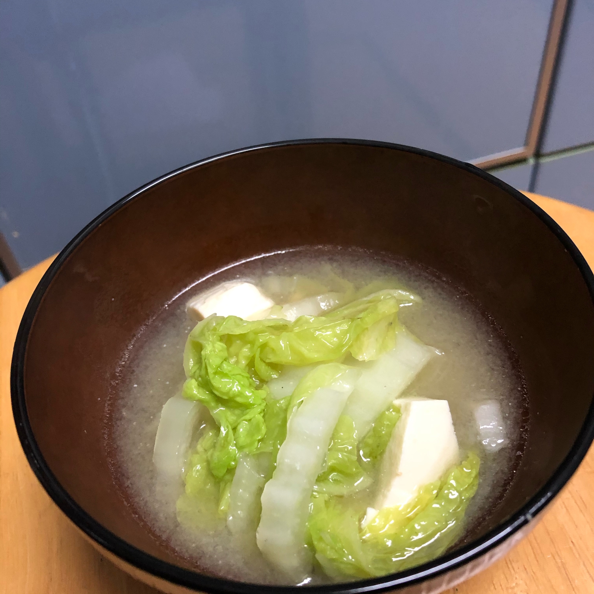 ごま油香る 白菜の味噌汁