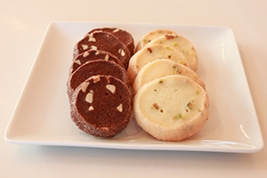 お好みナッツを混ぜて 簡単アイスボックスクッキー レシピ 作り方 By 楽天出店店舗 横浜チョコレートのバニラビーンズ 楽天レシピ