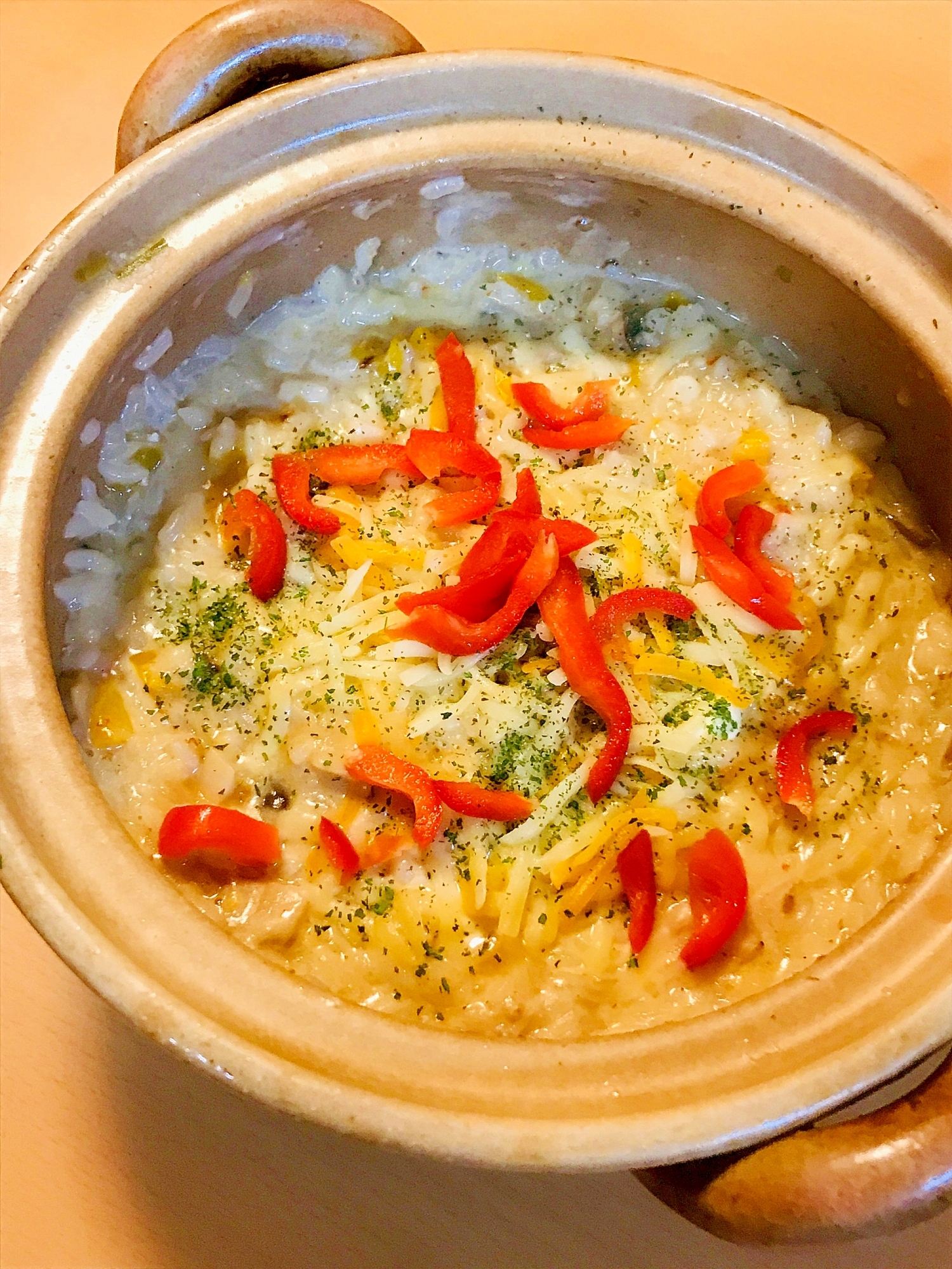 鍋の素活用の洋風雑炊●２色パプリカの豆乳チーズ雑炊