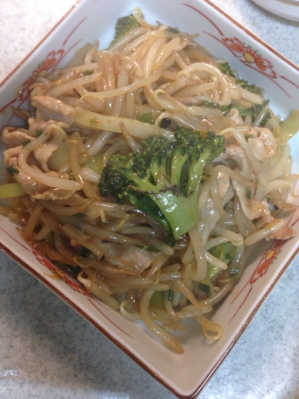 もやしと豚肉の中華丼