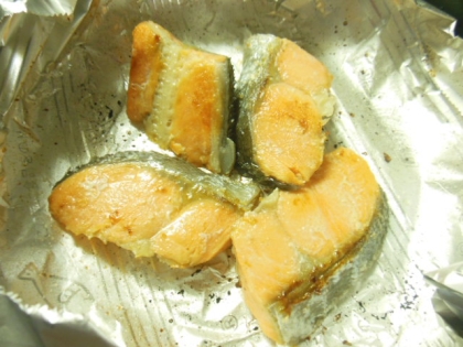 フライパンで☆鮭カマのオリーブオイル香味焼き☆