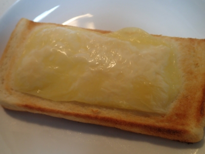 塩麹を隠し味にしたチーズトースト