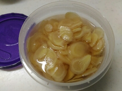 取れたて生姜をたくさん戴いたので、初(^^*)「生姜の甘酢漬け」を作ってみました。美味しい( ^o^)ﾉ
生姜好きの私にぴったりレシピです。