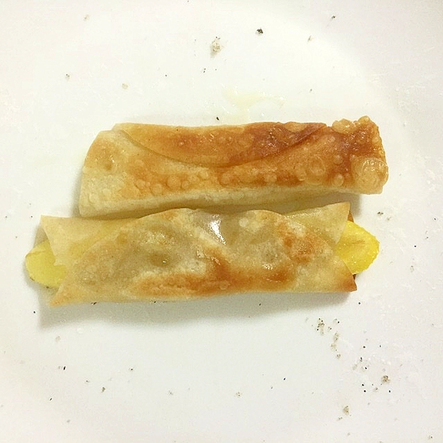 餃子の皮でバーニャカウダにんじん巻き