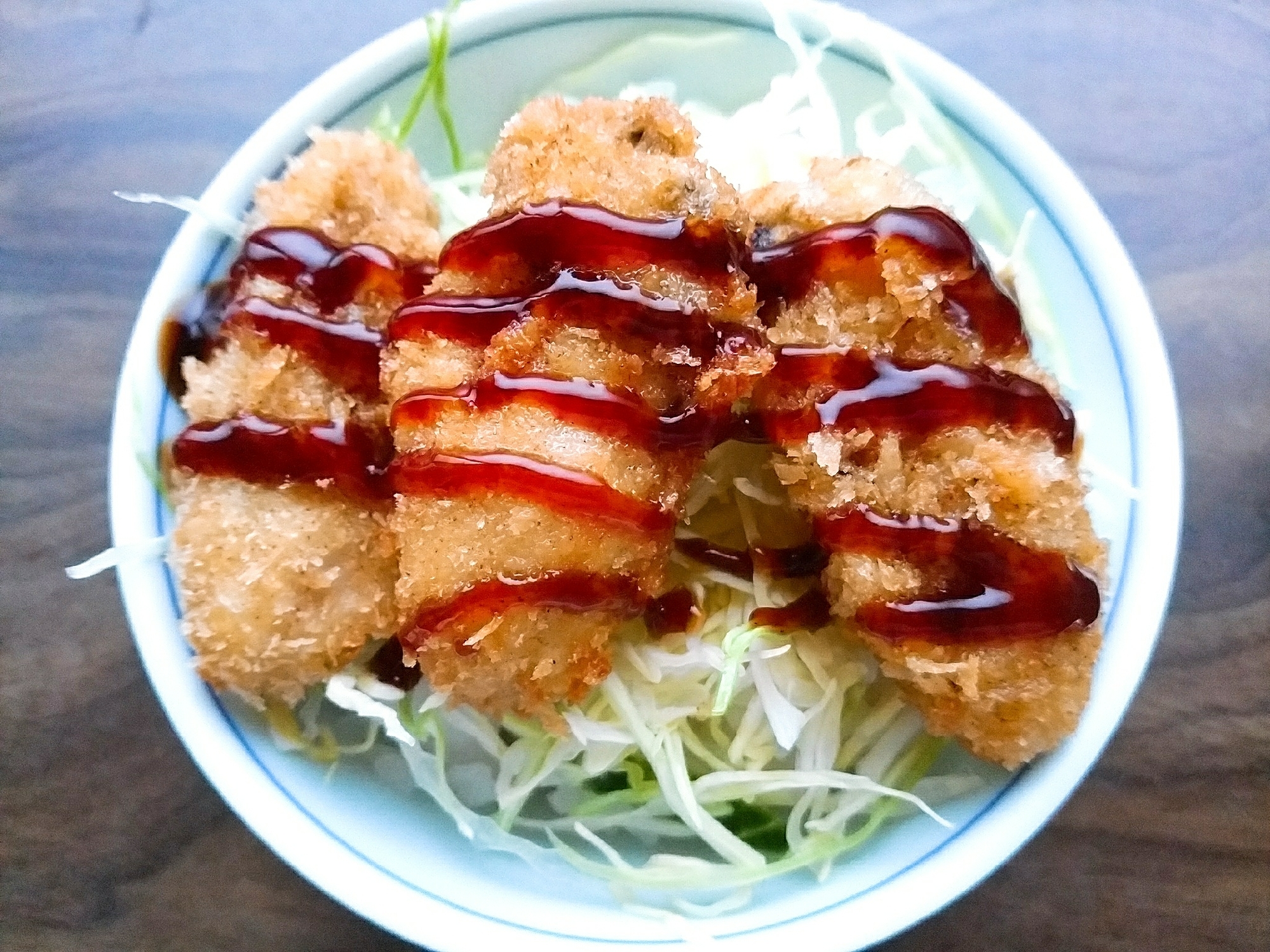 お茶碗でカキフライソース丼