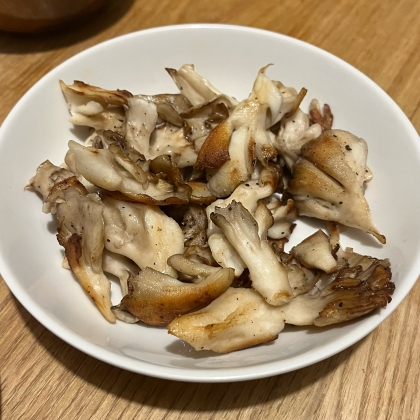 舞茸とえのきのフライパン蒸し♩(バター醤油で)