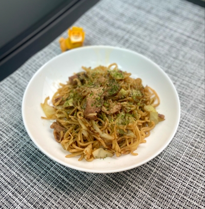 キャンプに！〜カット野菜でつくる簡単焼きそば〜