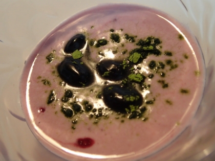 和風♪紫芋パウダーと甘納豆の青汁ヨーグルト
