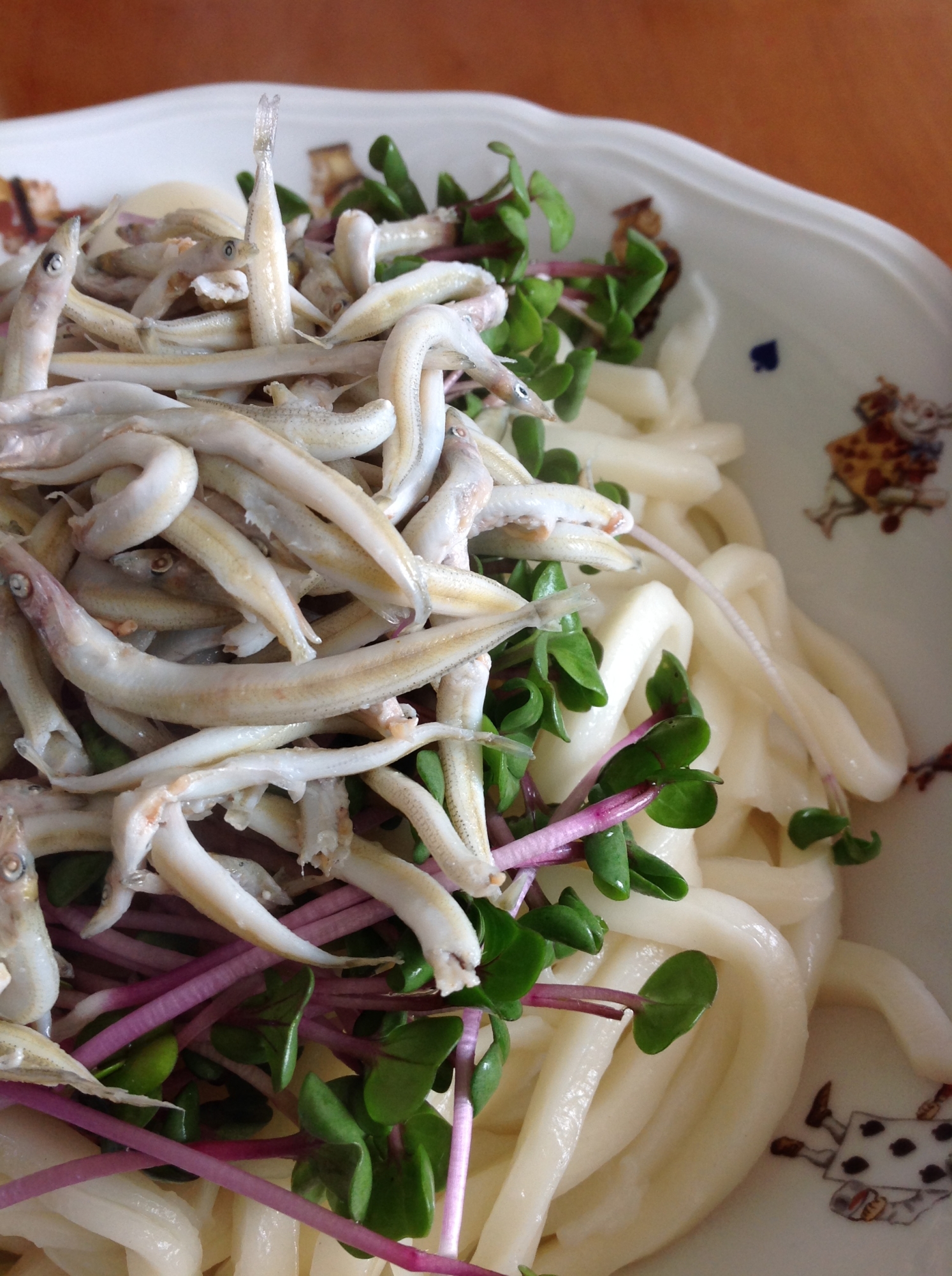 いかなご釜揚げとラディッシュスプラウトうどん レシピ 作り方 By Madone6 楽天レシピ いかなご釜揚げとラディッシュスプラウトうどん レシピ 作り方 By Madone6 楽天レシピ