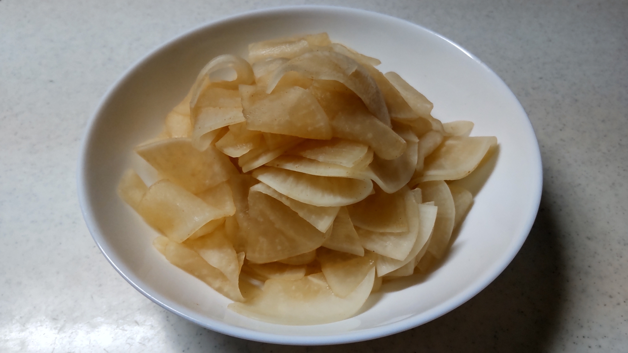 材料二つ!ささっと大根の炒め物