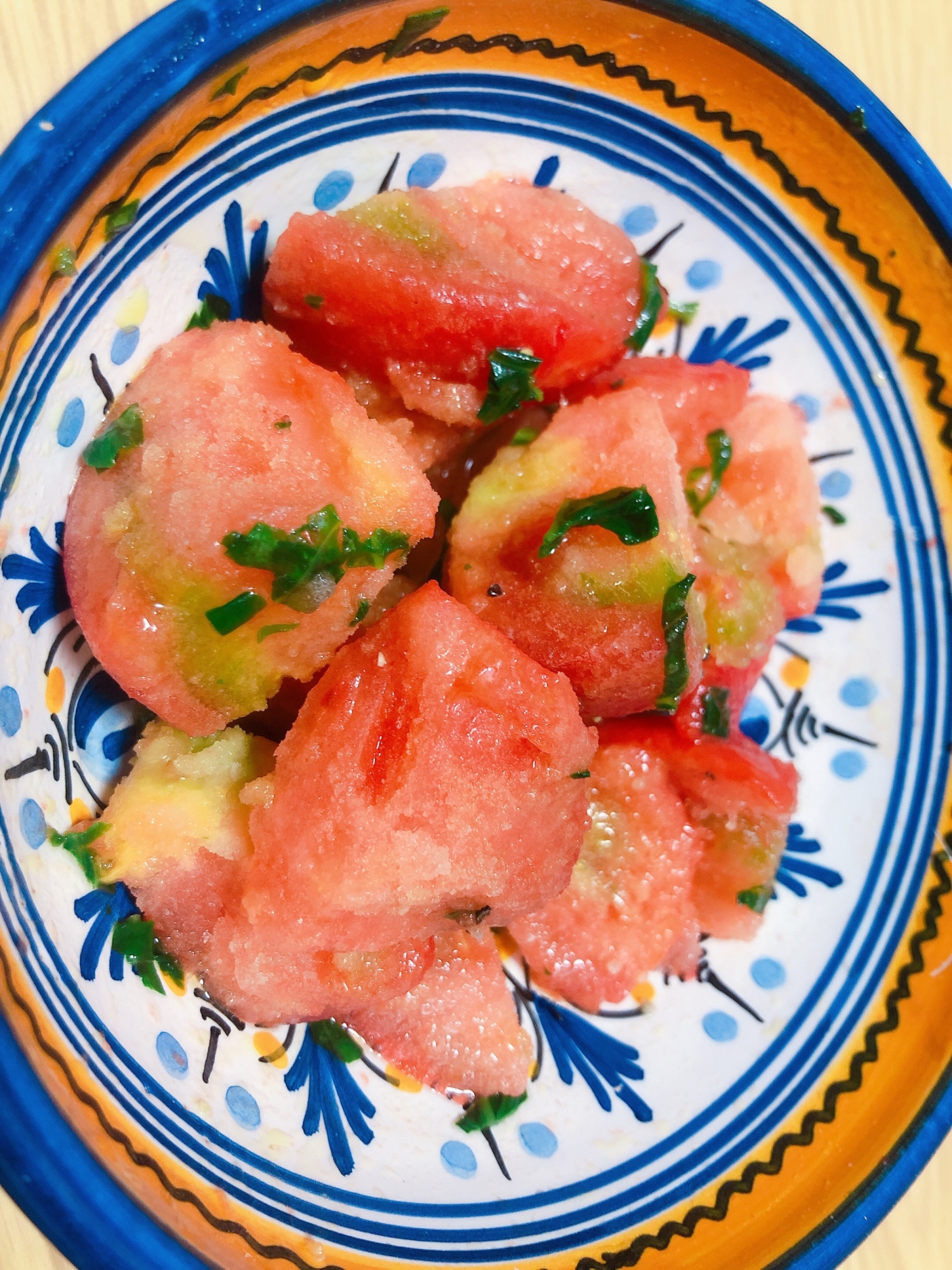 冷凍トマトと手作りバジルソースのマリネ