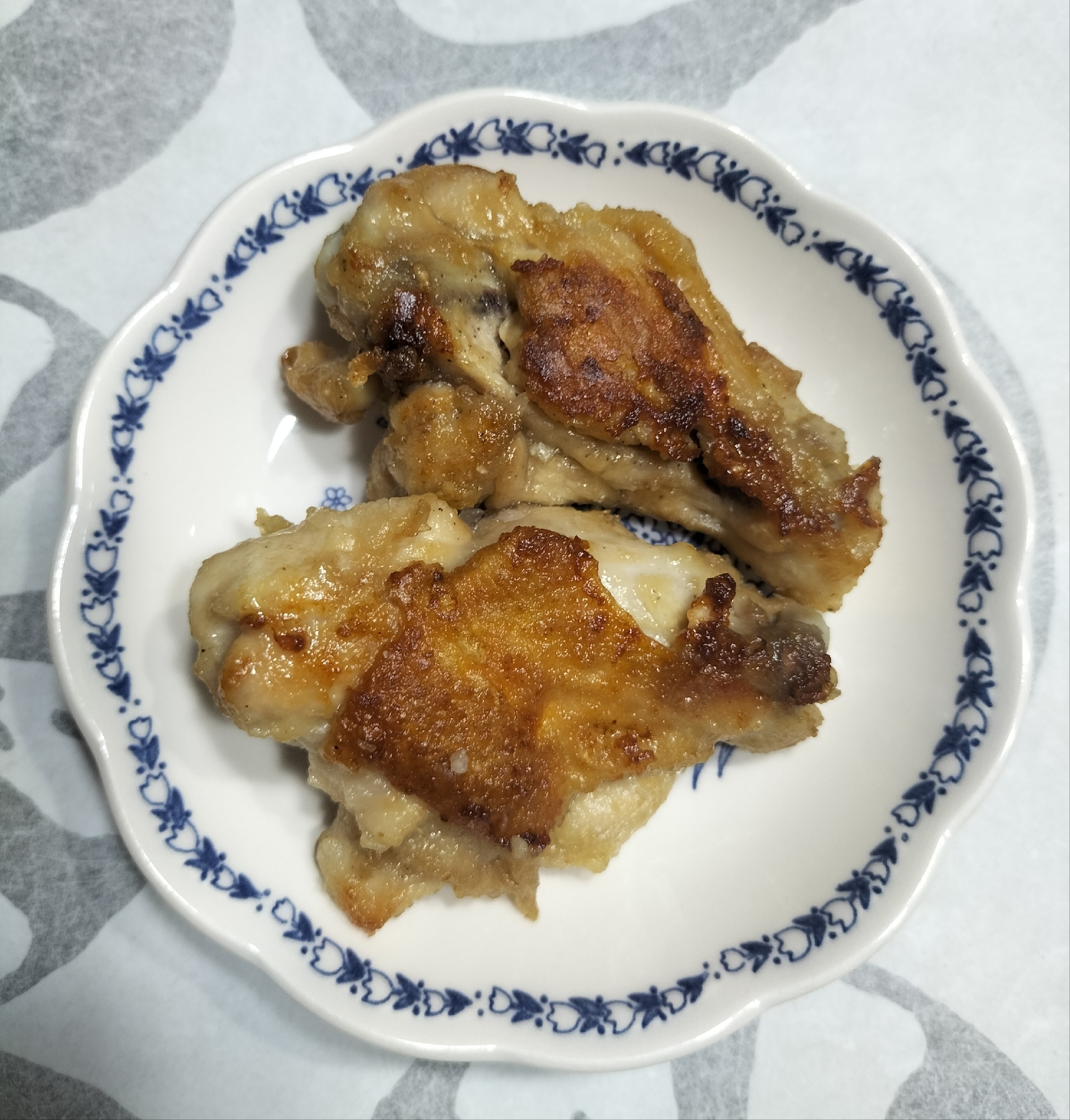 米粉で鶏の手羽元揚げ