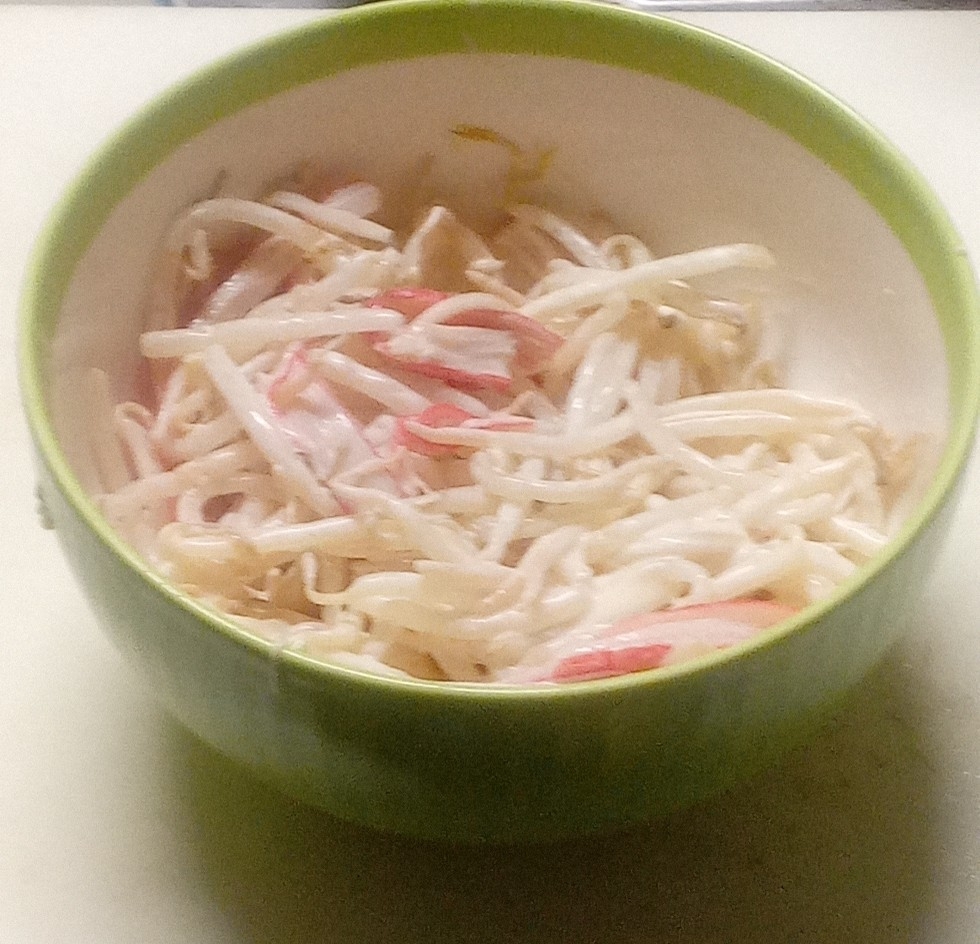 レンジで☆もやしとカニカマのマヨ和え