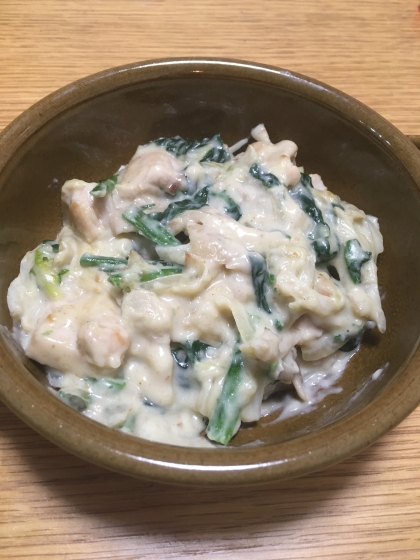 簡単で美味しい！ほうれん草も舞茸も鶏肉それぞれが良さを引き立て合ってました。