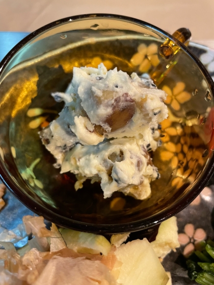 じゃがいもと卵のクリームチーズサラダ