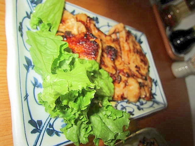 鶏肉大蒜焼きレタスサラダ