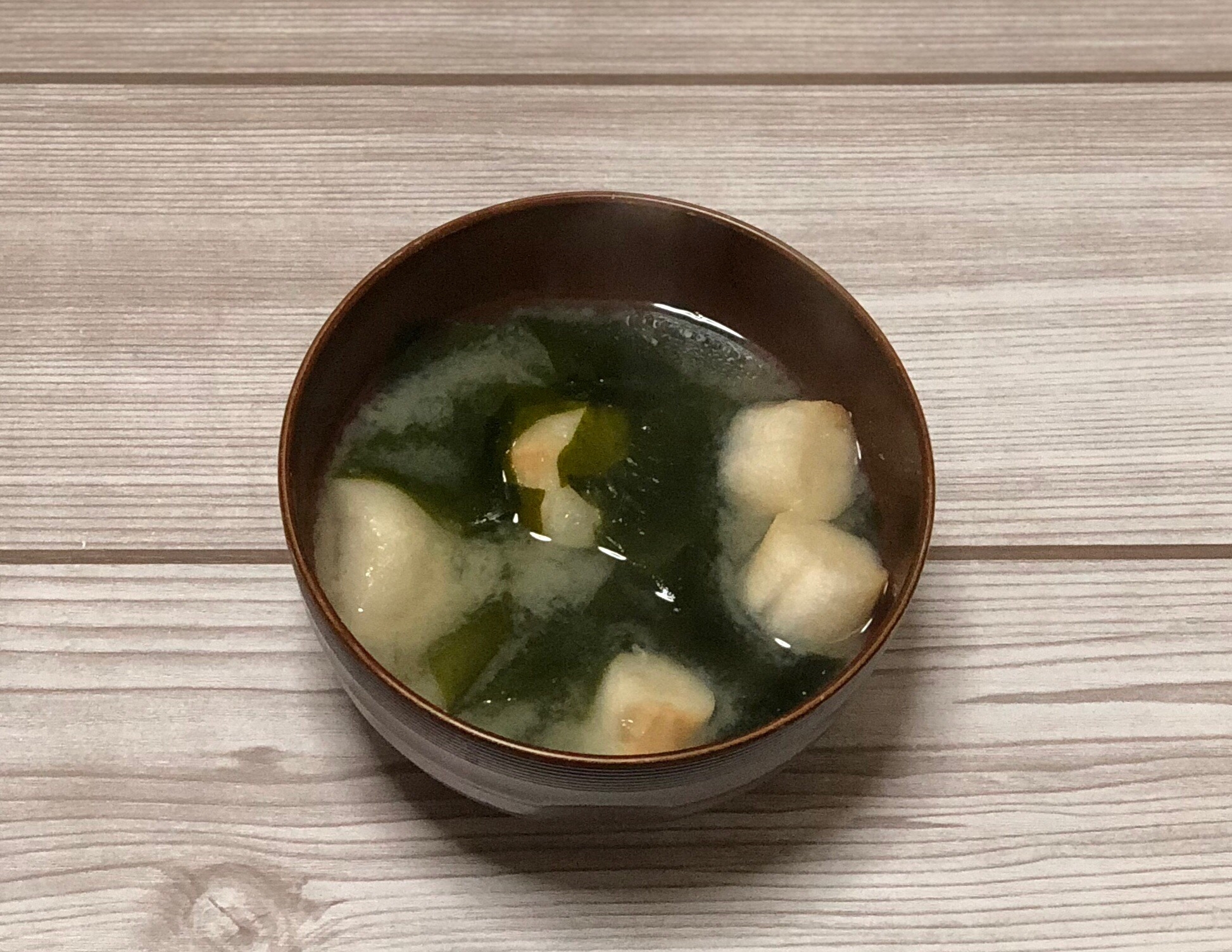 わかめと焼麩のお味噌汁♪