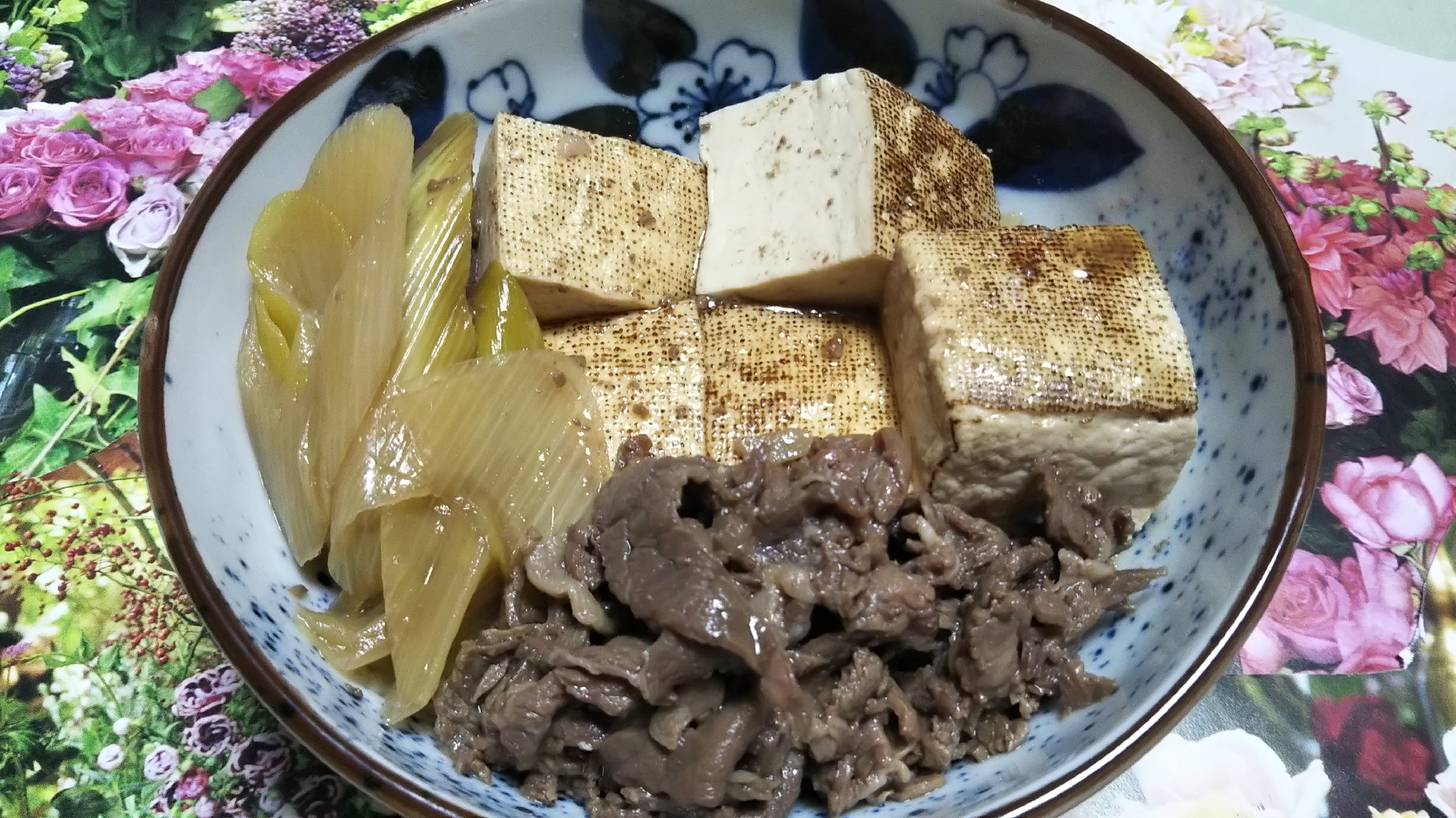牛肉と焼き豆腐と長ネギの甘辛煮☆