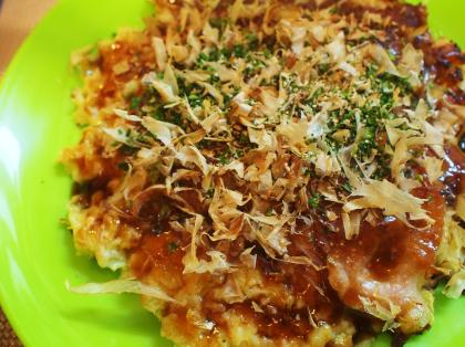 キャベツが甘くて、長芋も入ってないのにふわふわしてて、分量より少し多目だったのですが、あっという間に平らげちゃいました。2回目はカチン焼で。美味しかったです♪