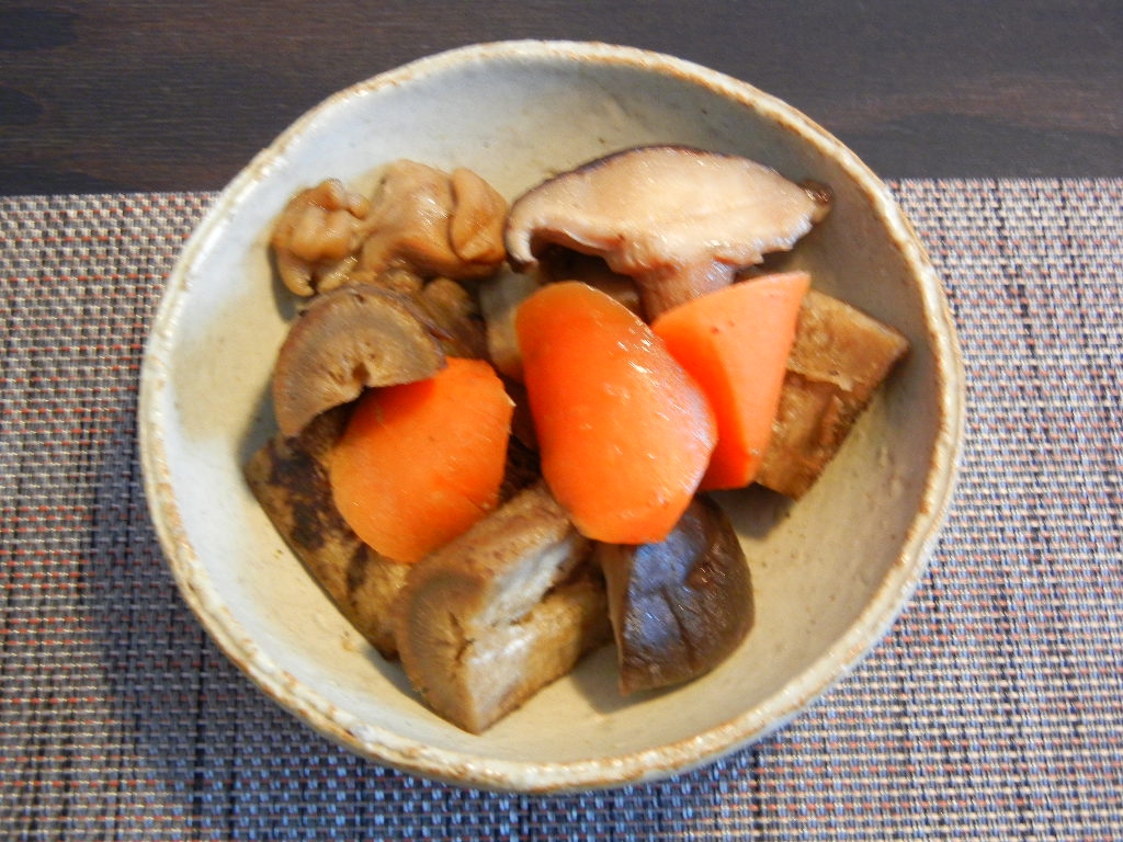 ごぼうと鶏肉の煮物