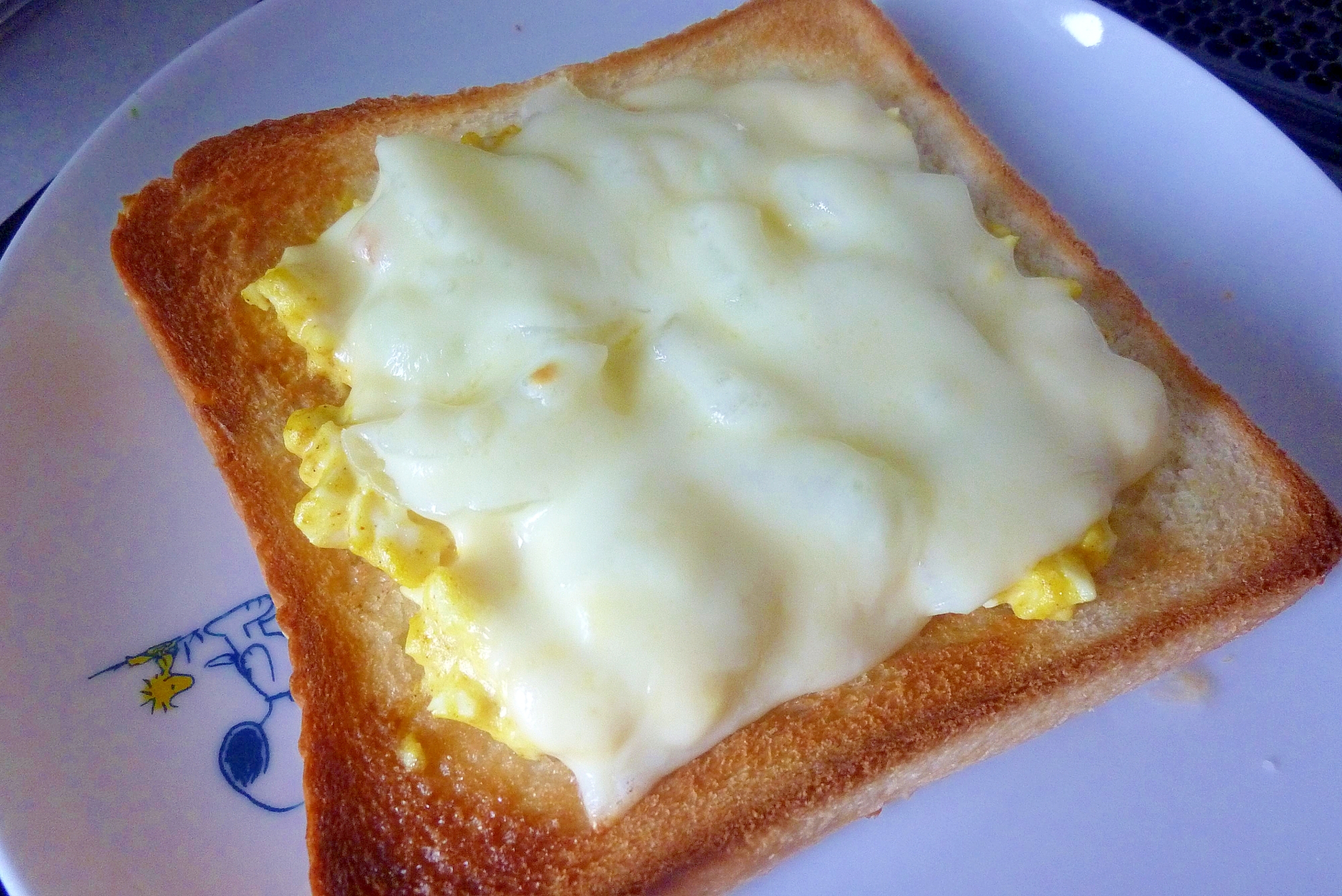☆卵サラダと玉ねぎのチーズトースト☆