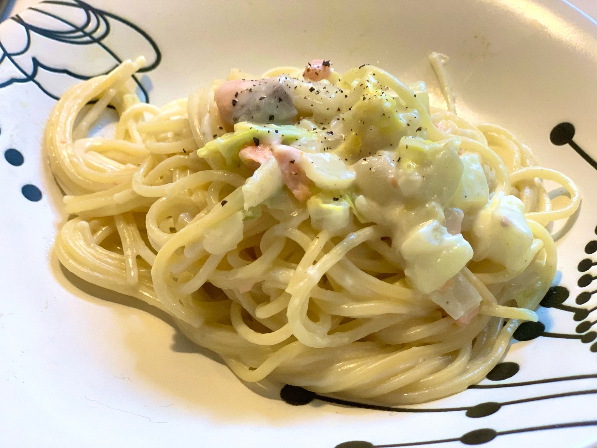 白菜と鮭のクリームパスタ