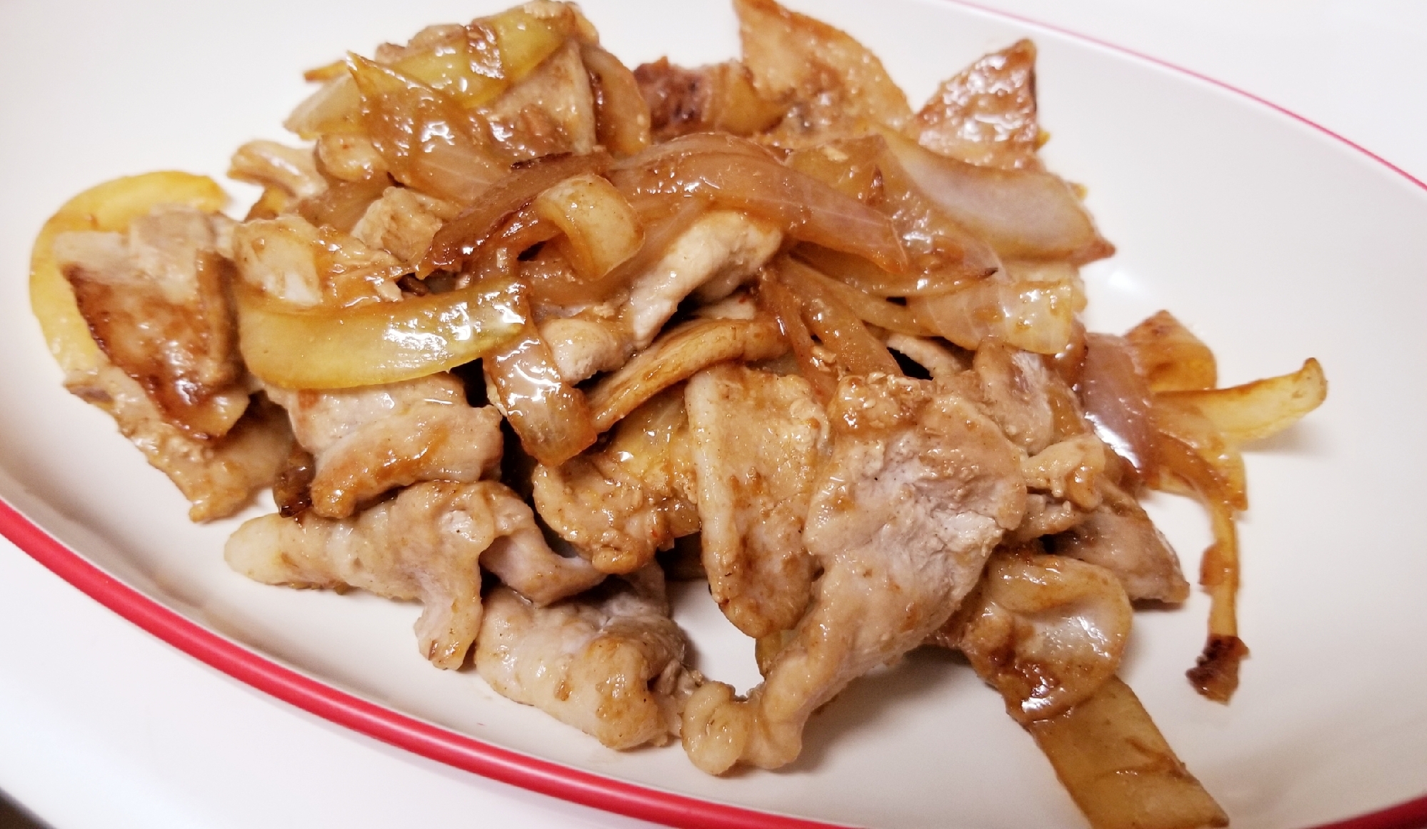 醤油と豚丼のタレで甘辛な★玉葱と豚バラ肉炒め