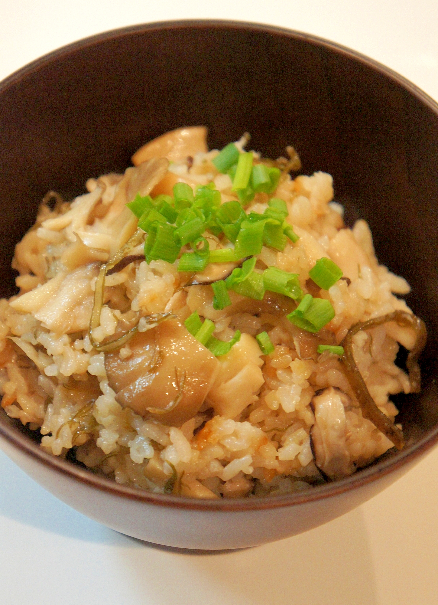炊飯器にお任せ♪きのこの炊き込みごはん