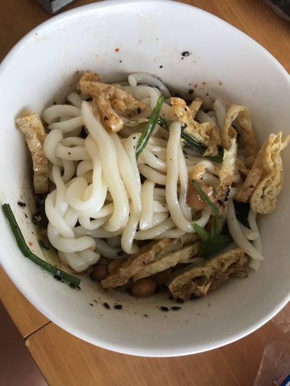 味噌煮込みうどん、納豆乗っけ