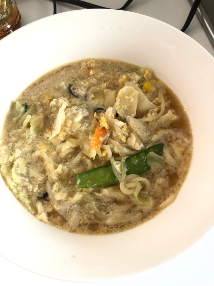 インスタントちゃんぽん麺が野菜を加えて豪華に！！