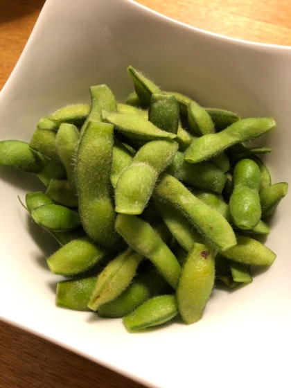 普通の枝豆ですが、レンチンで上手にできました！ポリポリ食感でとても美味しかったです♪