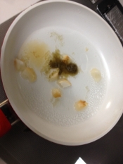 とろろ昆布で手早くお吸い物 離乳食 レシピ 作り方 By とっこ 楽天レシピ