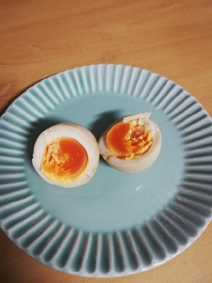 卵がたくさんあったので、作ってみました！茹でるのがめんどくさくて今まで作った事が無かったけど(笑)簡単で美味しい！ご飯がすすみます！