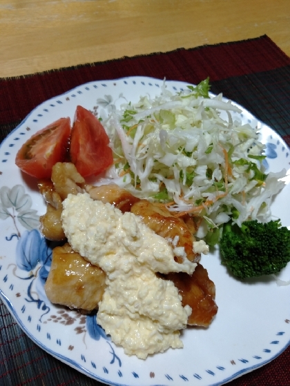 柔らかい仕上げで味もシミシミのチキン南蛮出来ました〜！
家族にも好評化で満足の一品です！