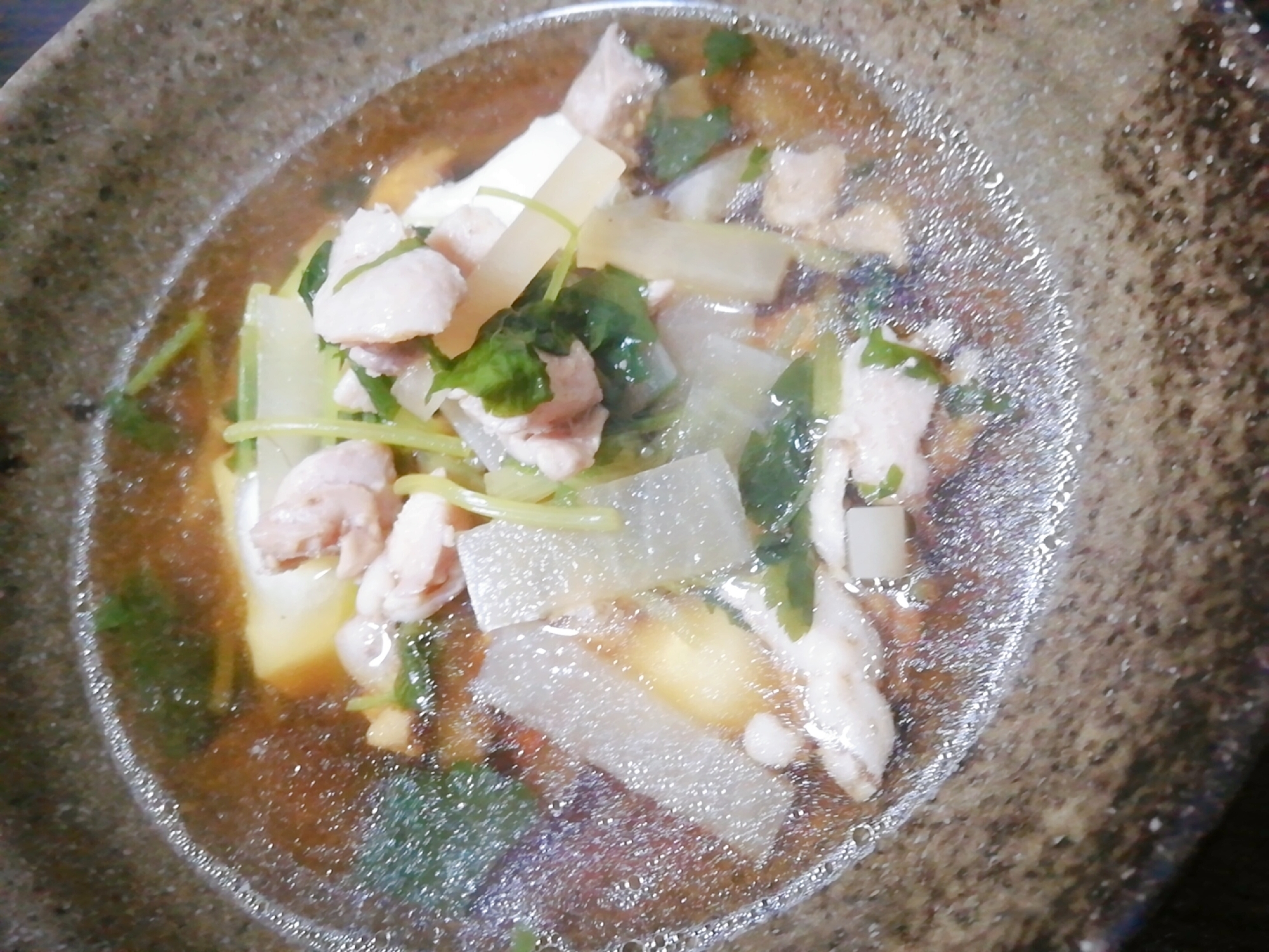 お正月待てない!三つ葉と鶏もものお雑煮用汁