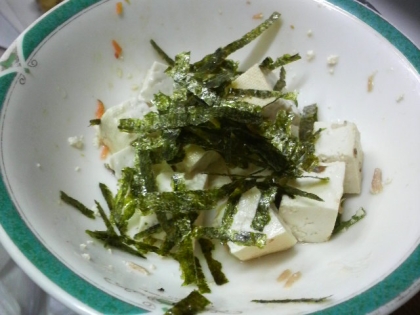 豆腐と韓国のりのサラダ