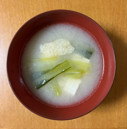 小松菜のお味噌汁美味しかったです。レシピ参考にさせていただきました。