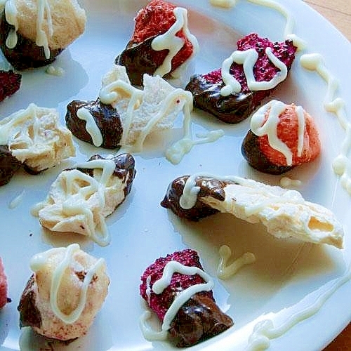 簡単 バレンタインも フリーズドライのチョコがけ レシピ 作り方 By ジョン リーバス 楽天レシピ