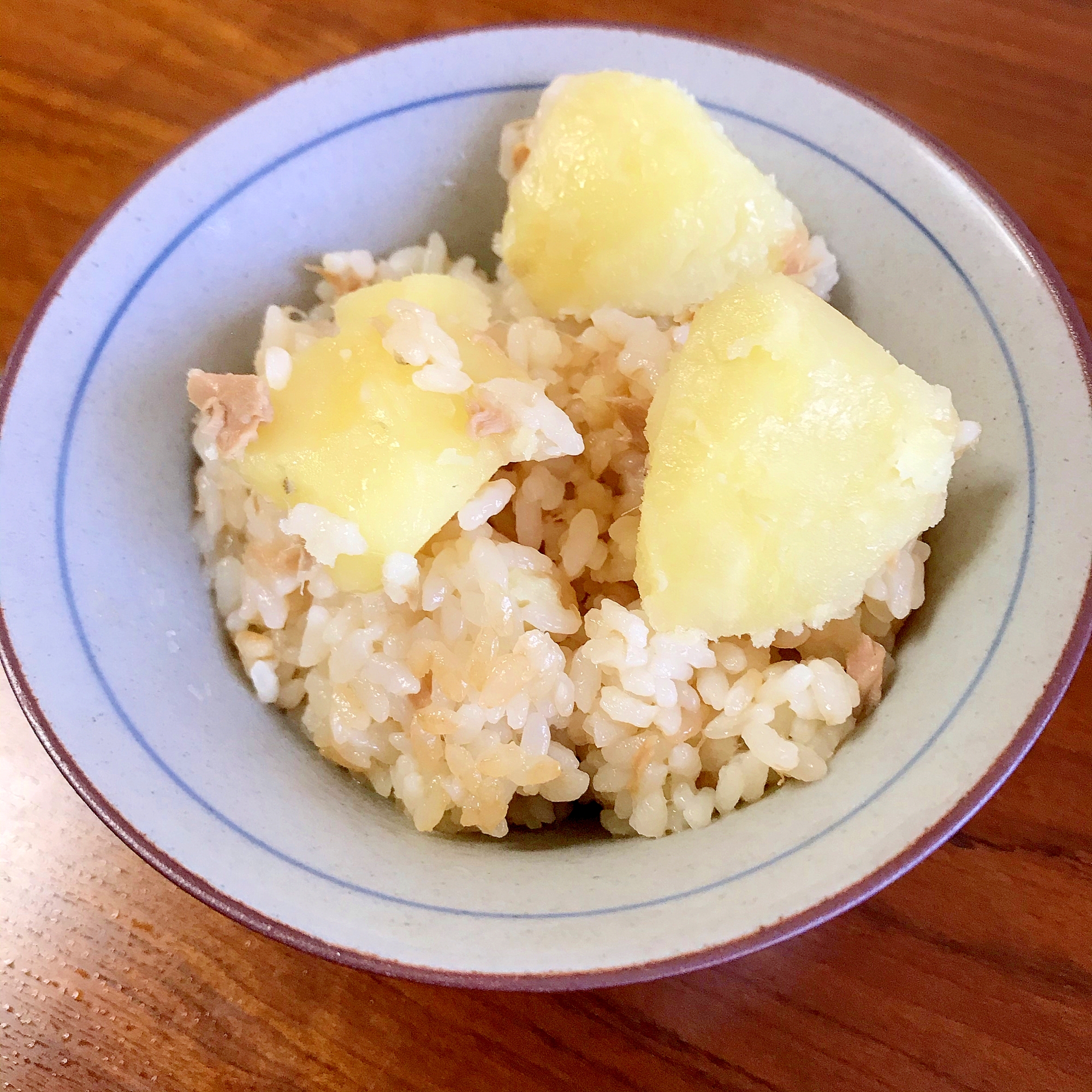 じゃがいもとツナの炊き込みご飯